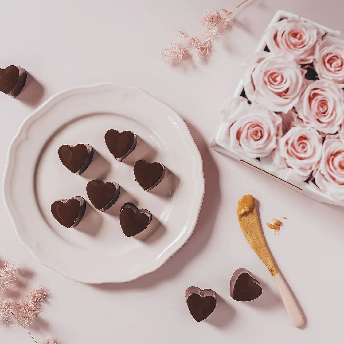 2-Ingredient Dark Chocolate Peanut Butter Cups