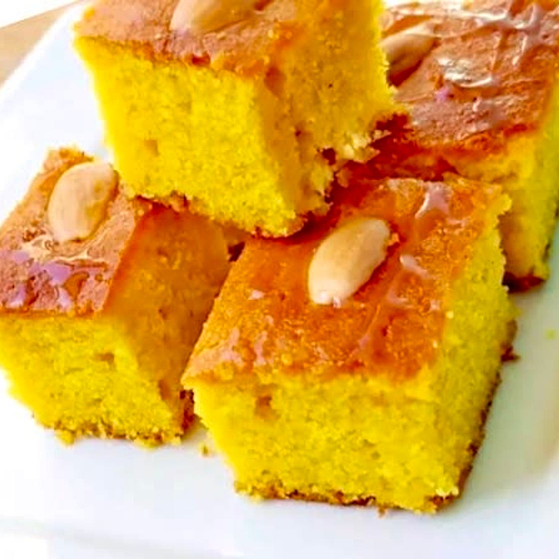 Sfouf (Turmeric Semolina Cake) صفوف