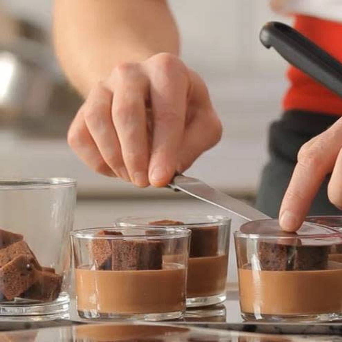 CUSTARD-BASED CHOCOLATE MOUSSE