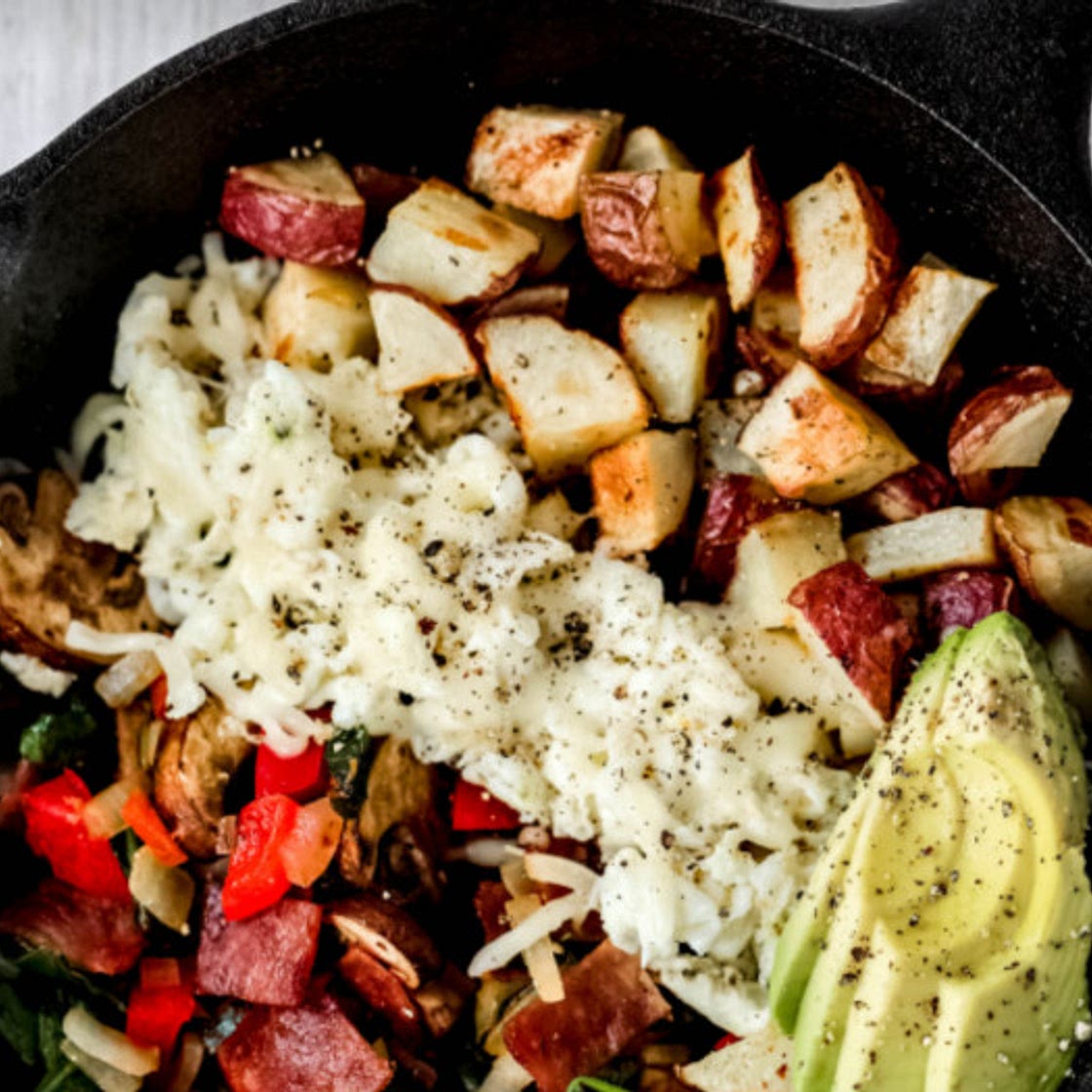 BACON & EGG SCRAMBLE