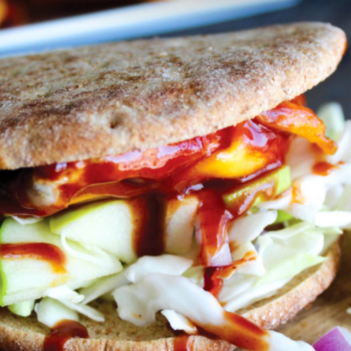 BBQ CHEDDAR CHICKEN BURGER