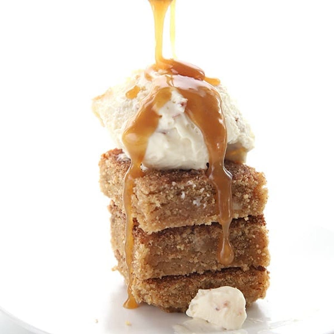 Snickerdoodle Blondies (Low Carb and Gluten-Free)