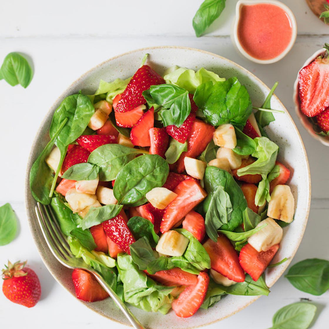 Strawberry Banan Salad
