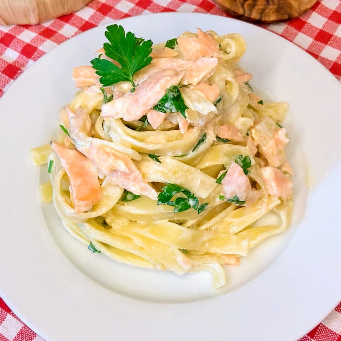 SMOKED SALMON TAGLIATELLE