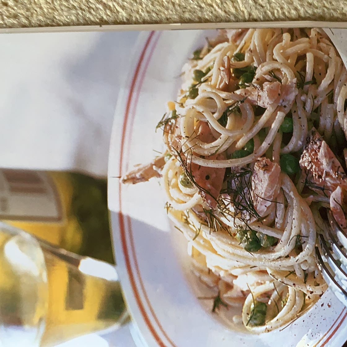 Spaghetti with Salmon and Peas