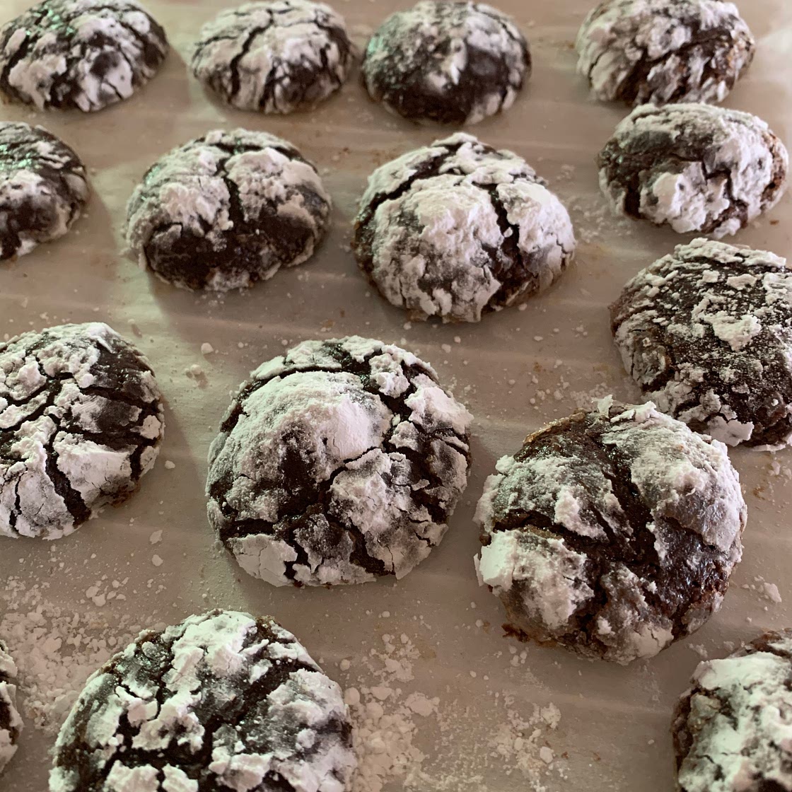 Chocolate Crinkle Cookies 