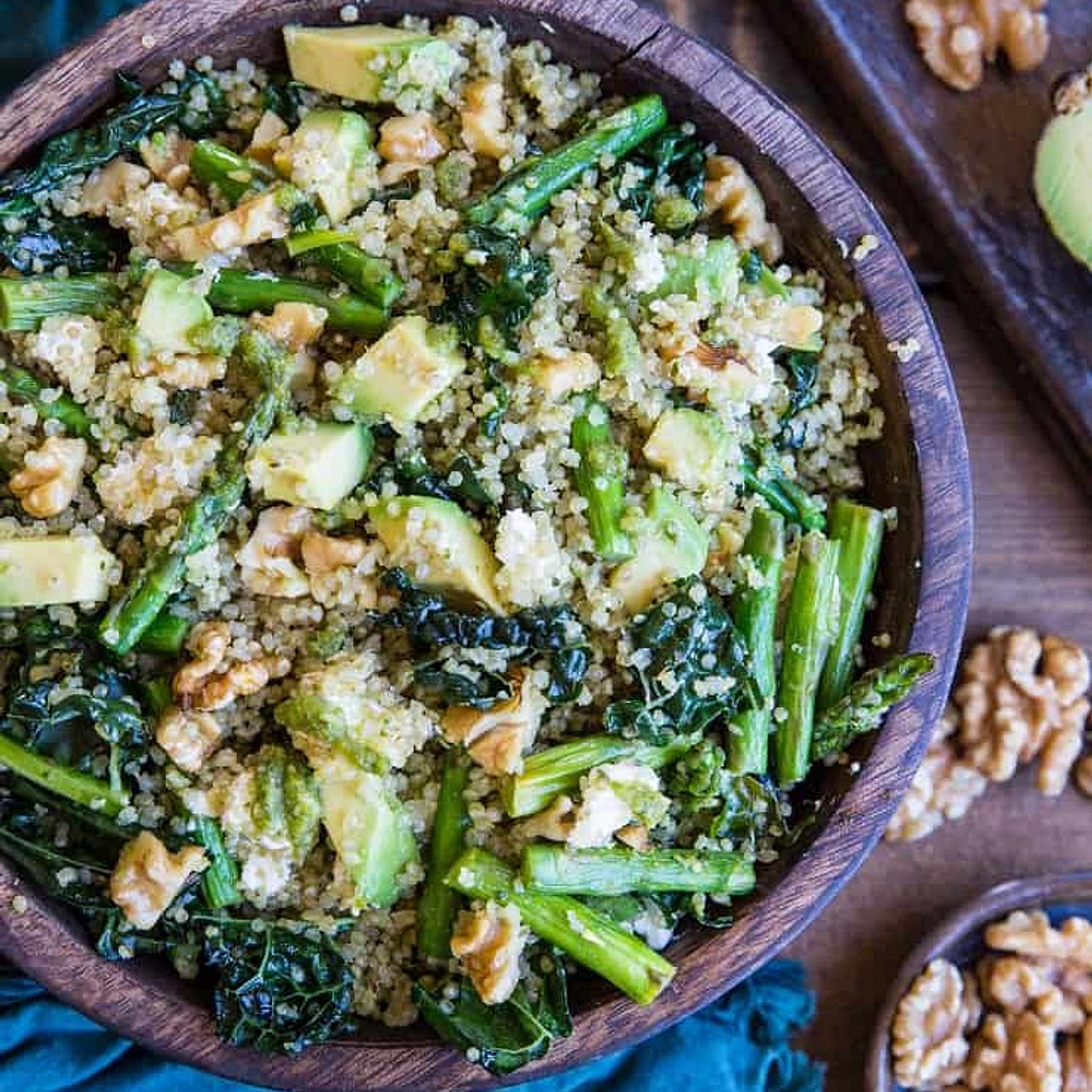 Quinoa Pesto Salad with Aspargus, Kale, & Avocado