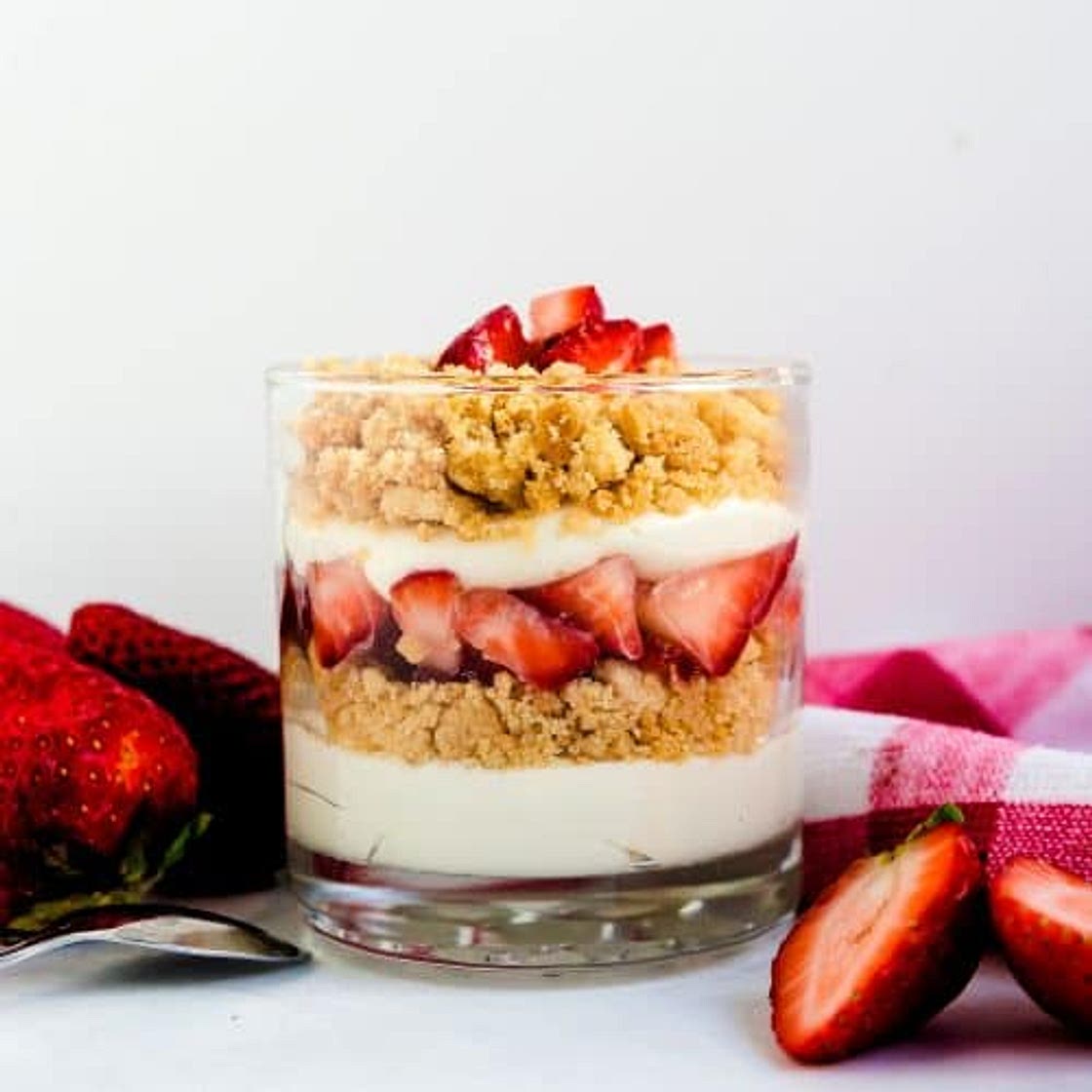 Keto Strawberry Cheesecake Parfait