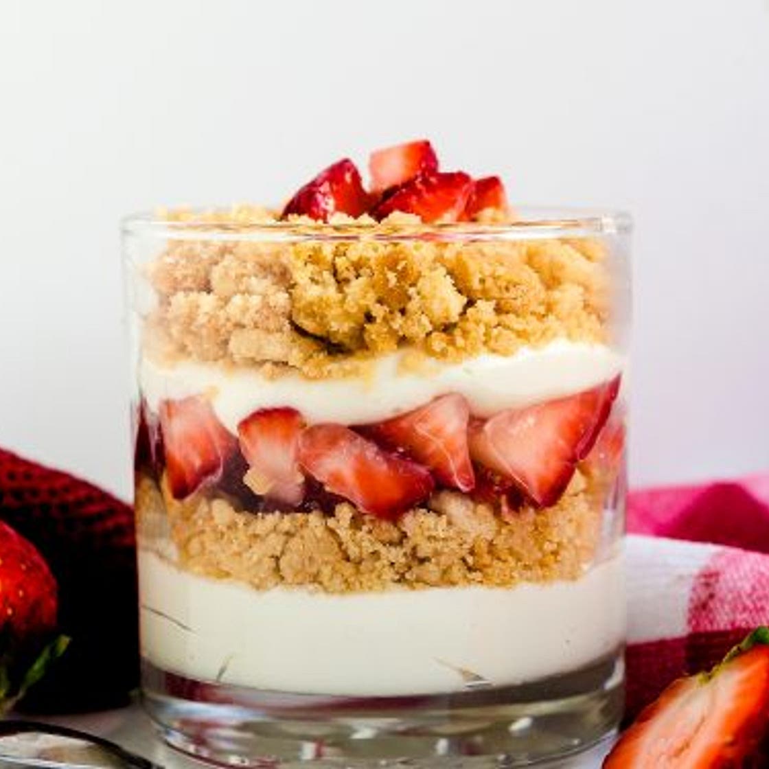 Keto Strawberry Cheesecake Parfait