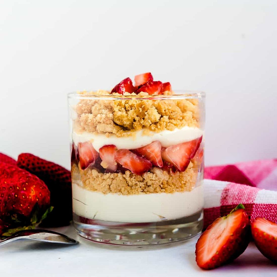 Keto Strawberry Cheesecake Parfait