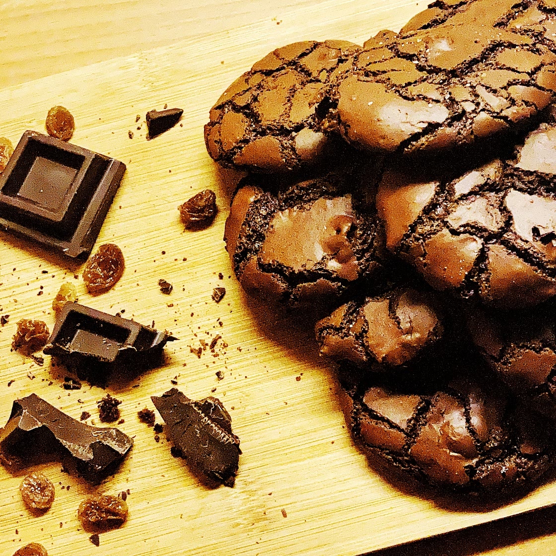 Muddy Brownie Crinkle Cookies