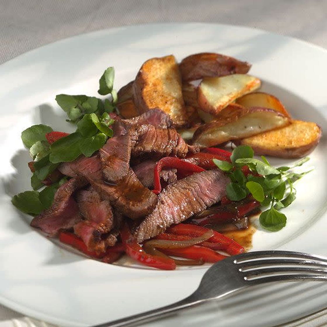 Southwestern Steak and Peppers | Everyday Health