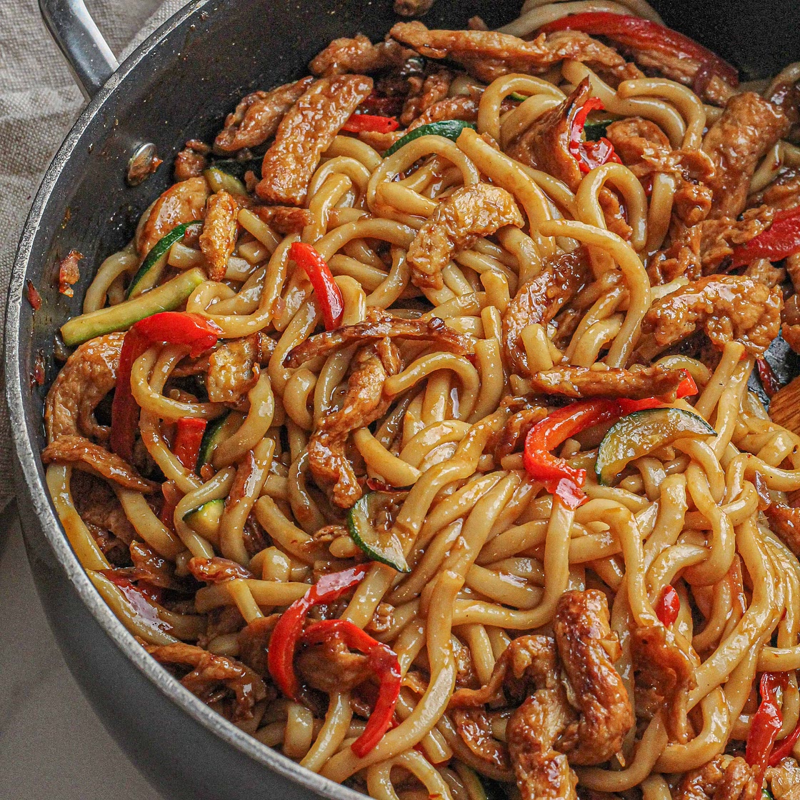Udon Noodles with Veggies and Soy Curls