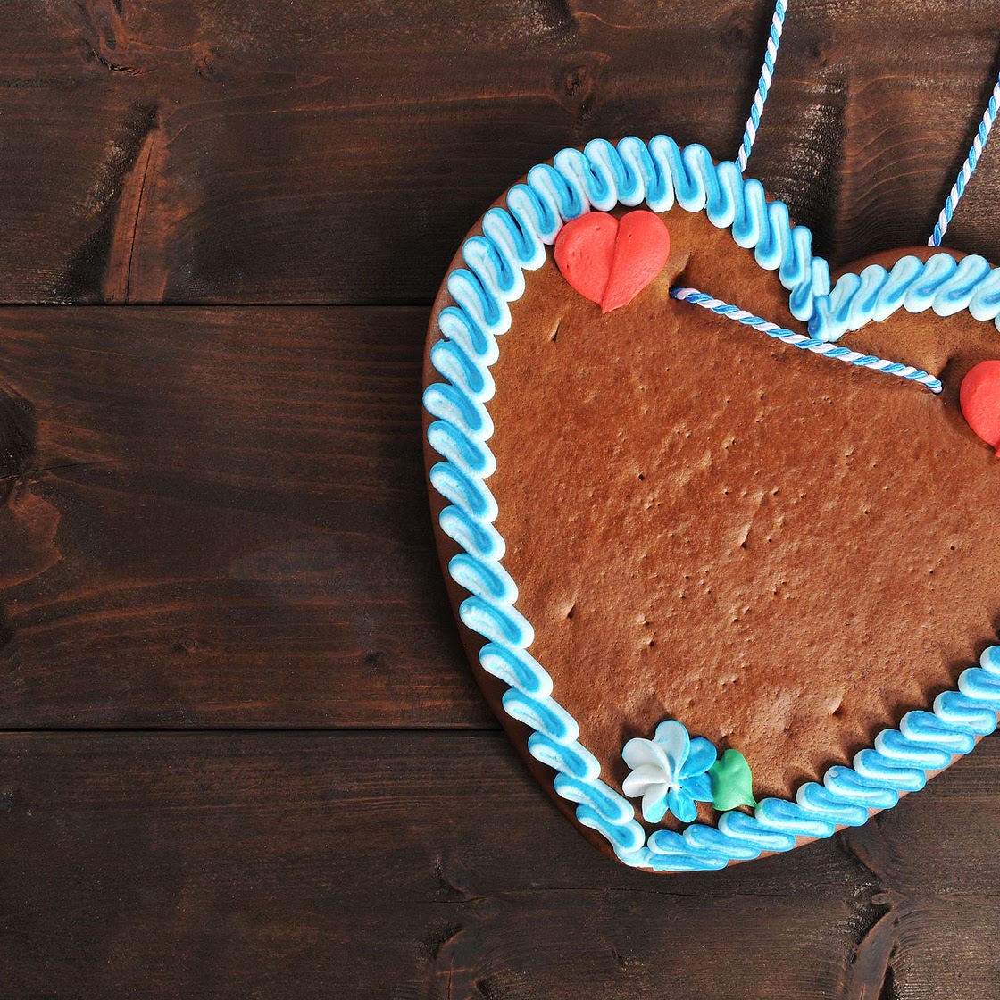 Bake German Gingerbread Hearts