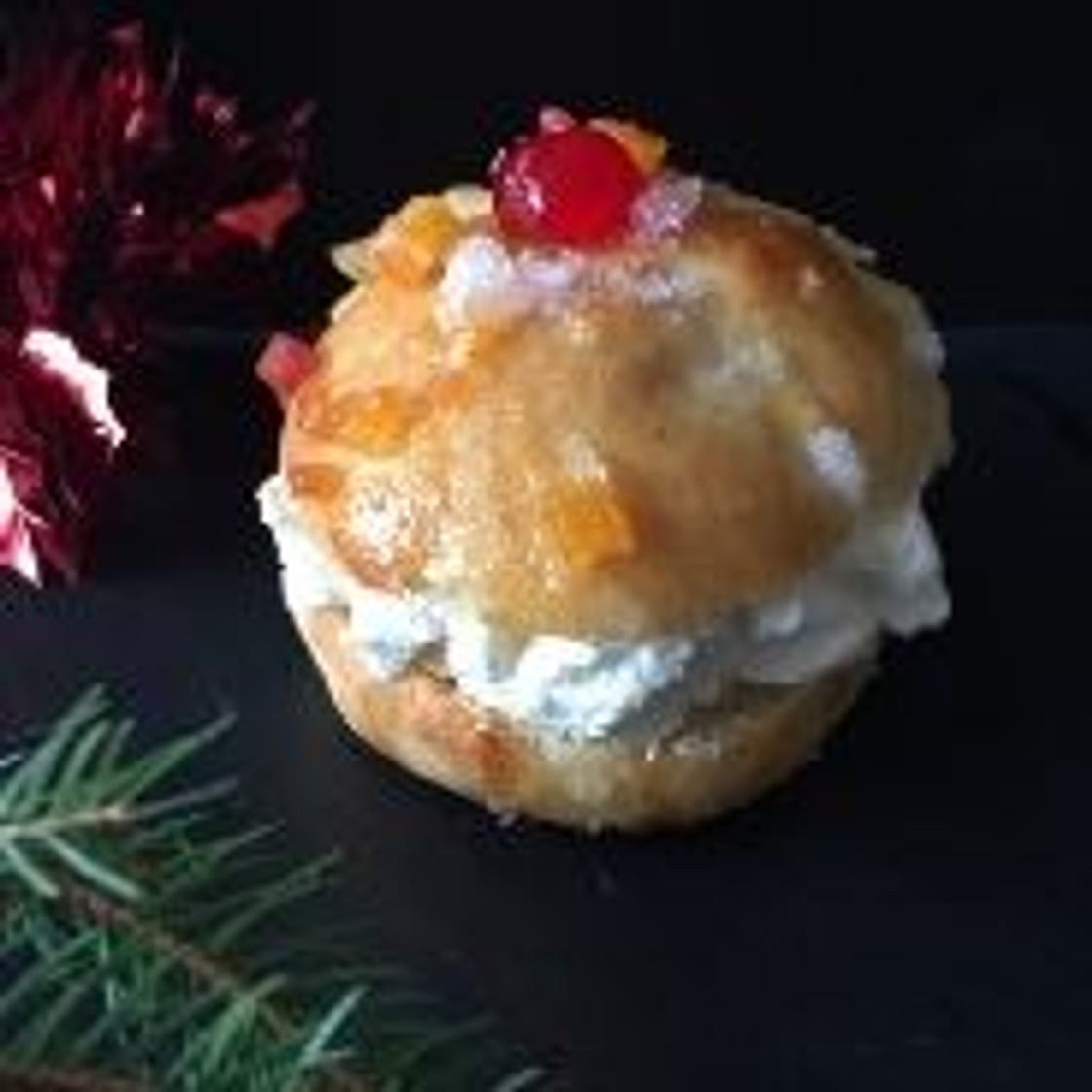 Roscon de Reyes flavored muffins