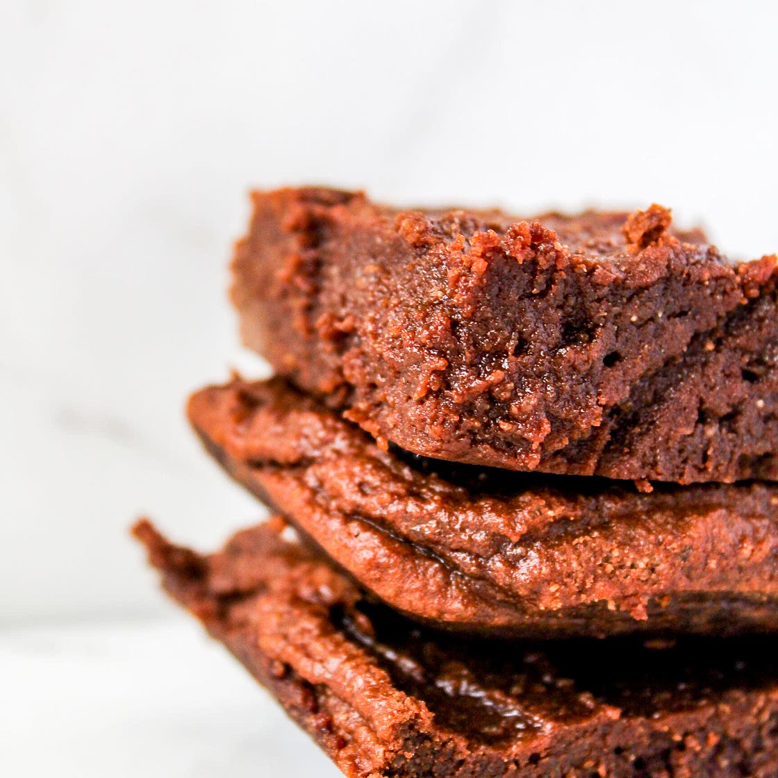 Chocolate Peanut Butter Copycat RX Bars