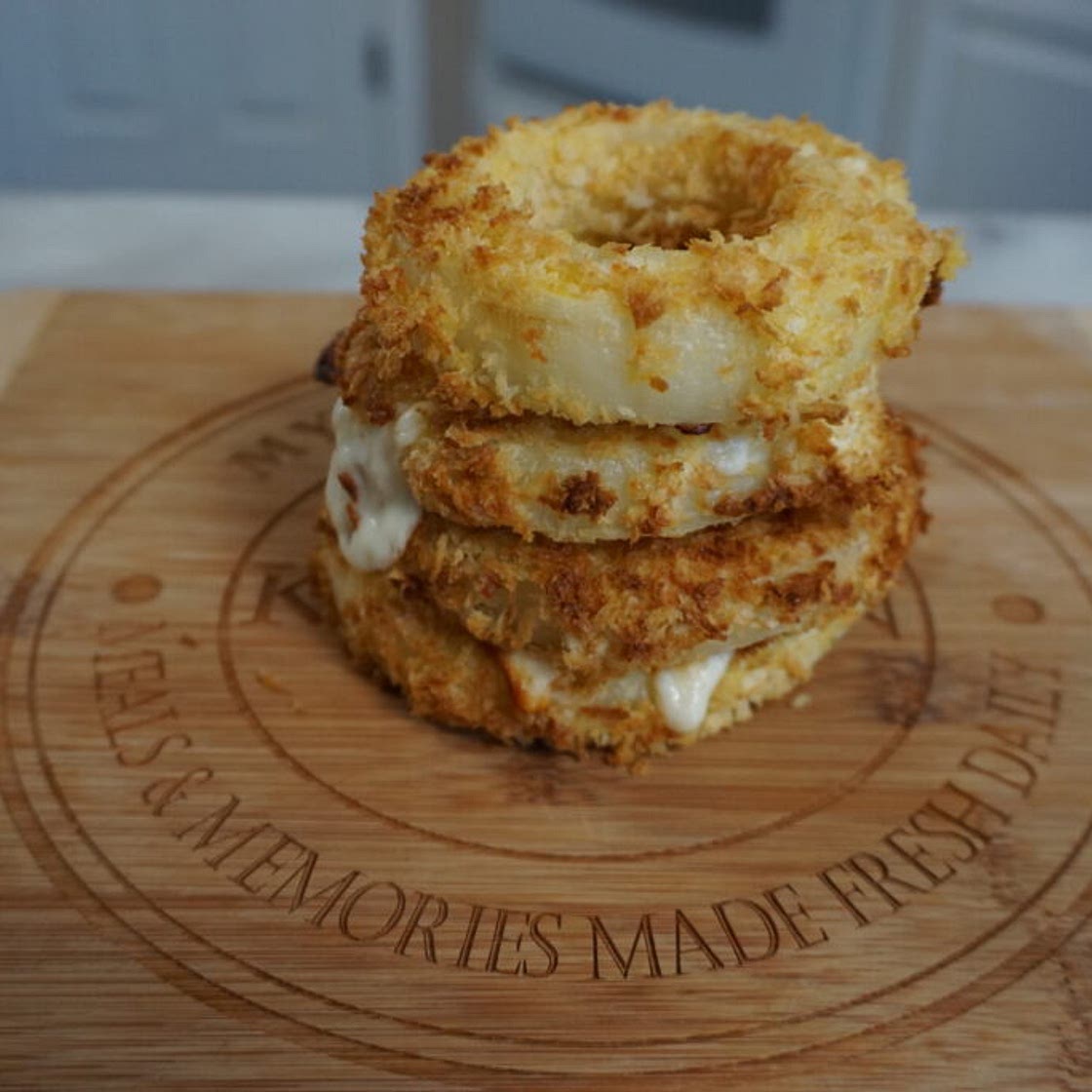 Air Fryer Cheesy Onion Rings