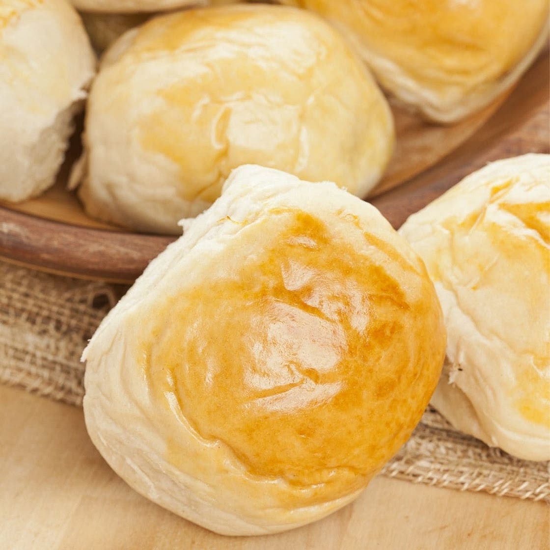 Homemade Sweet Dinner Rolls