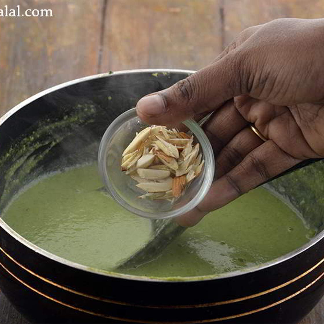 broccoli almond soup recipe | protein rich soup | healthy almond broccoli soup |