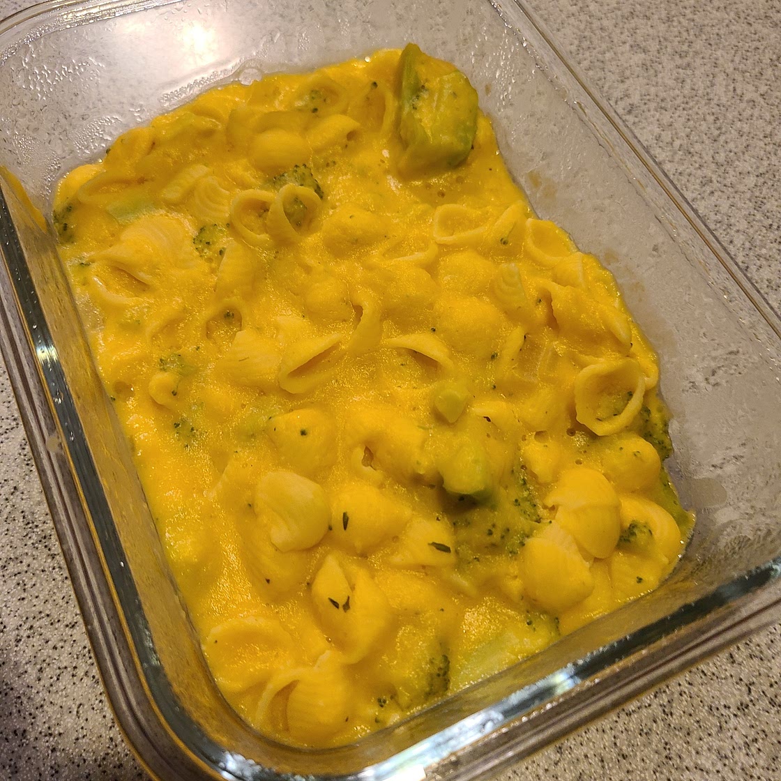 Butternut Squash Mac and Cheese with Broccoli

6 pts (blue)