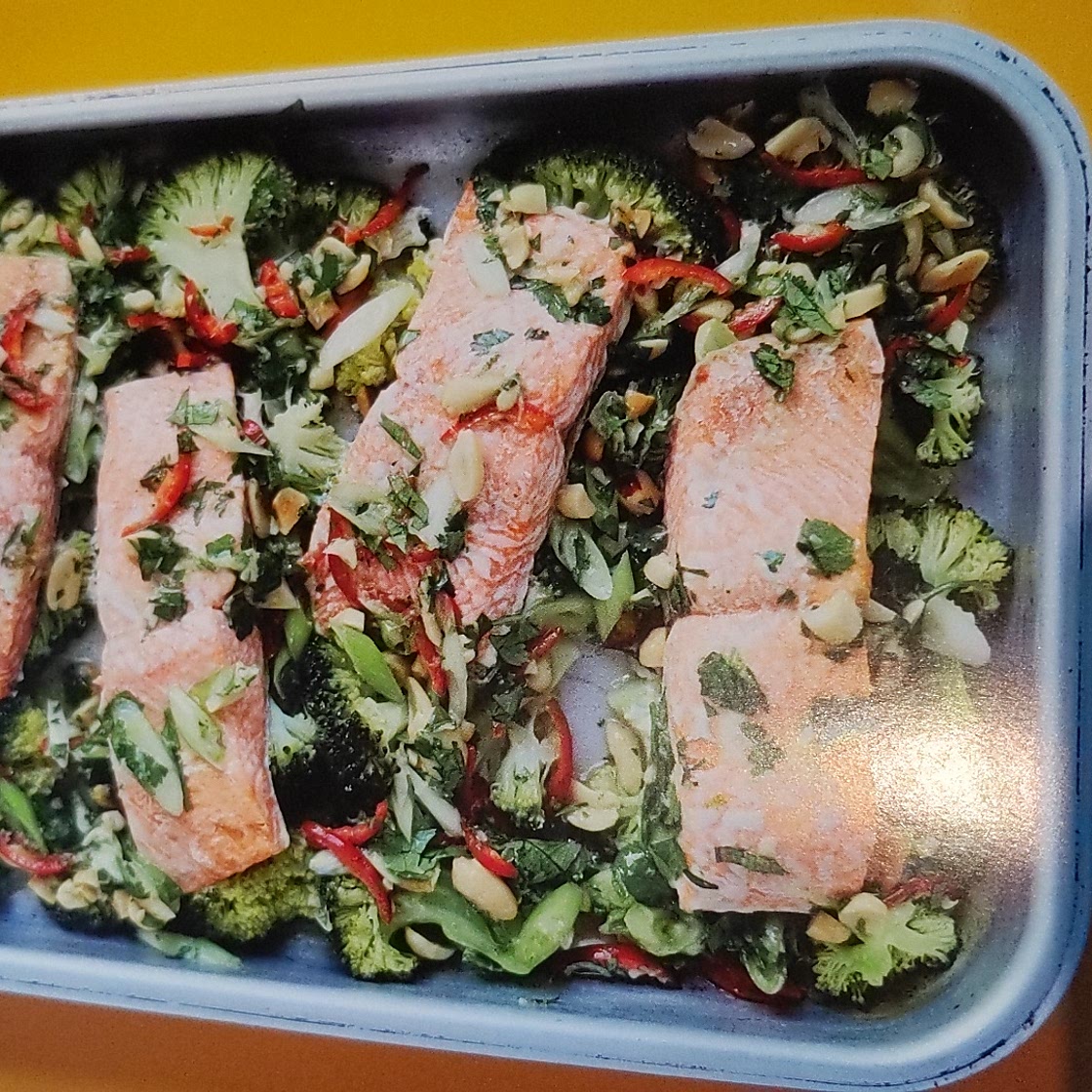 Steam Roasted Salmon & Broccoli