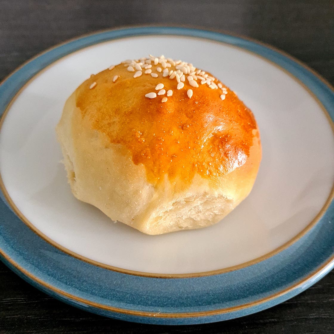 Sweet Coconut buns (macatia coco)