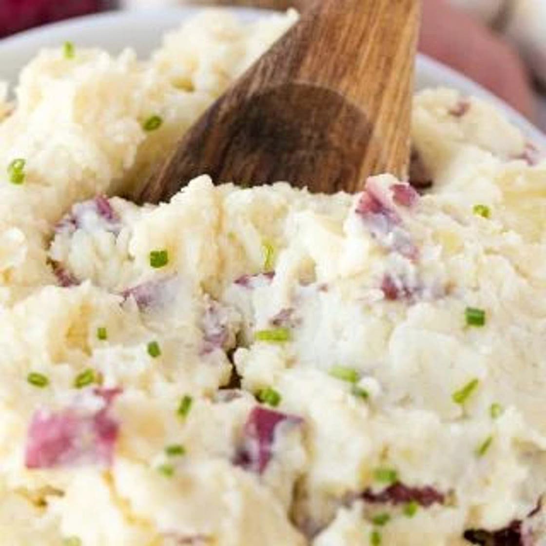 Steakhouse Style Garlic Mashed Potatoes