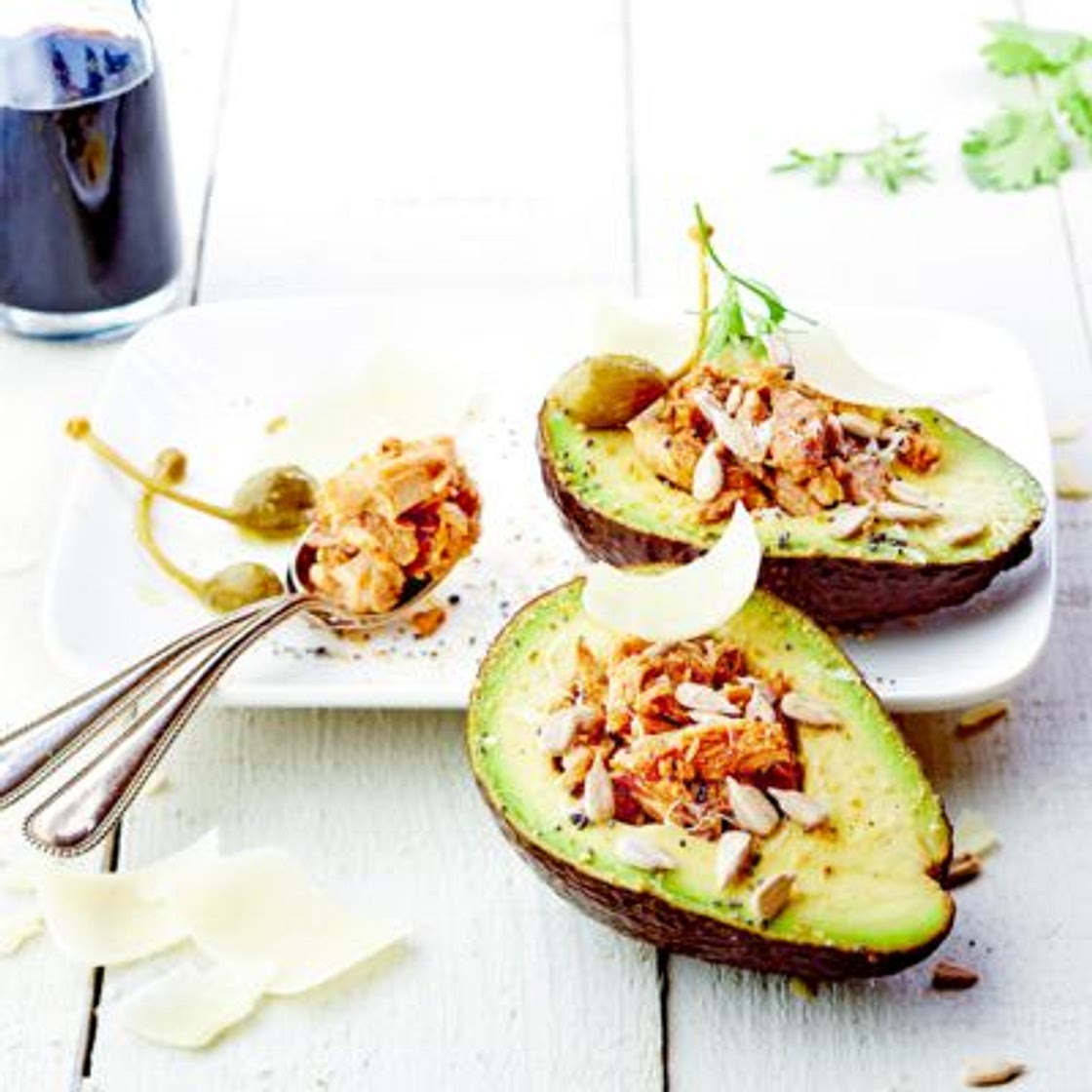 Avocat farci au thon mariné