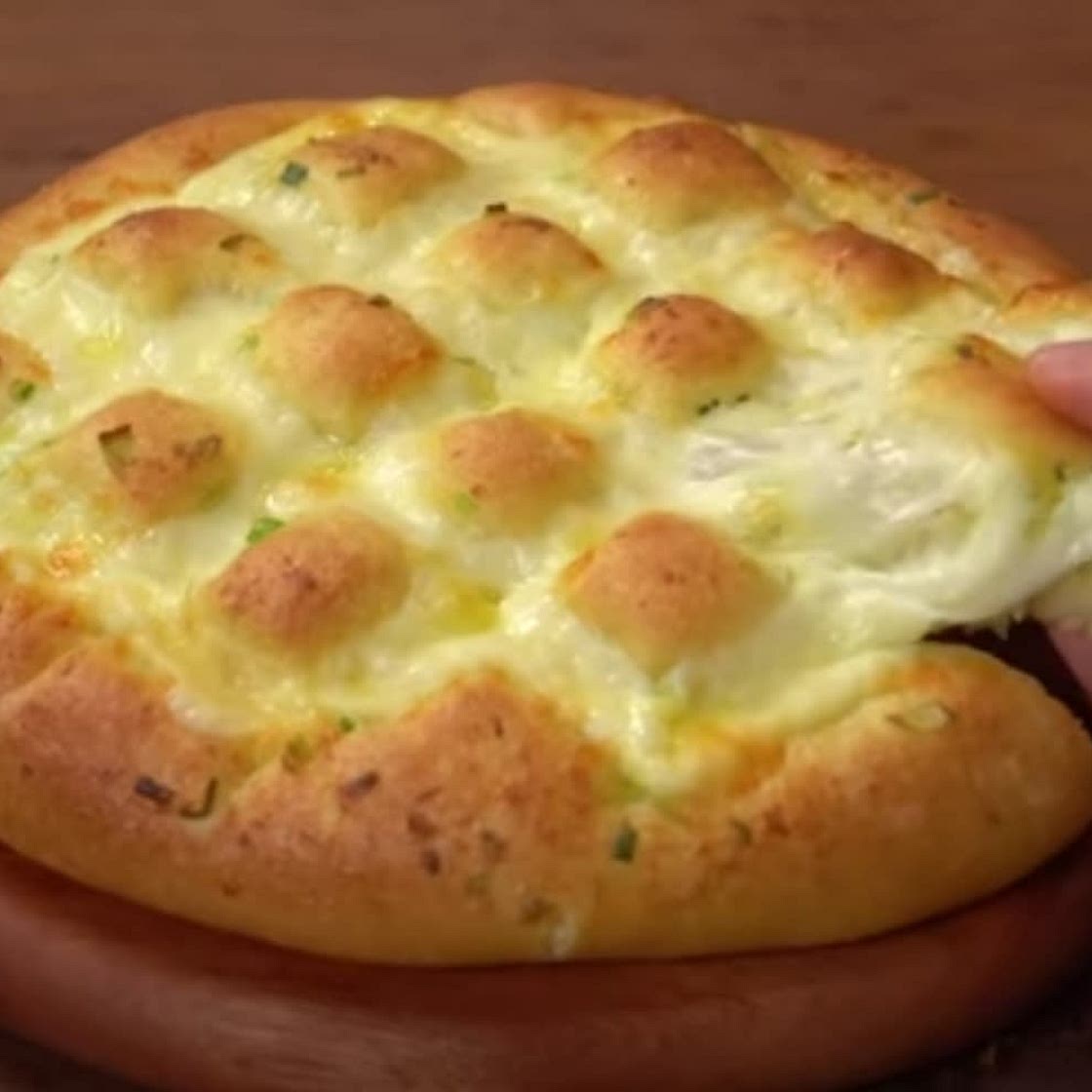 Korean Garlic Cheesy Bread