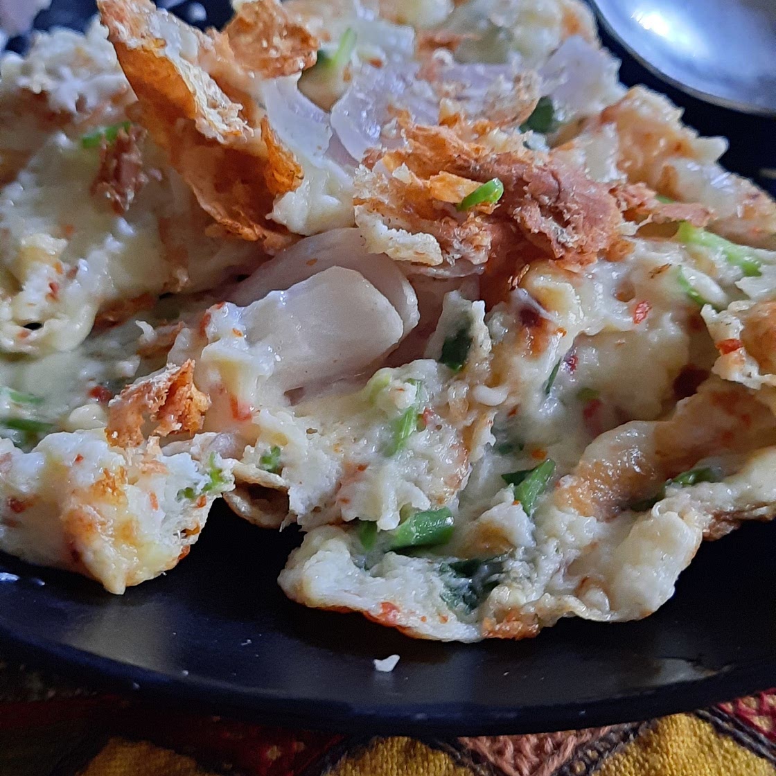 Spicy Indian Omelette with Cheese
