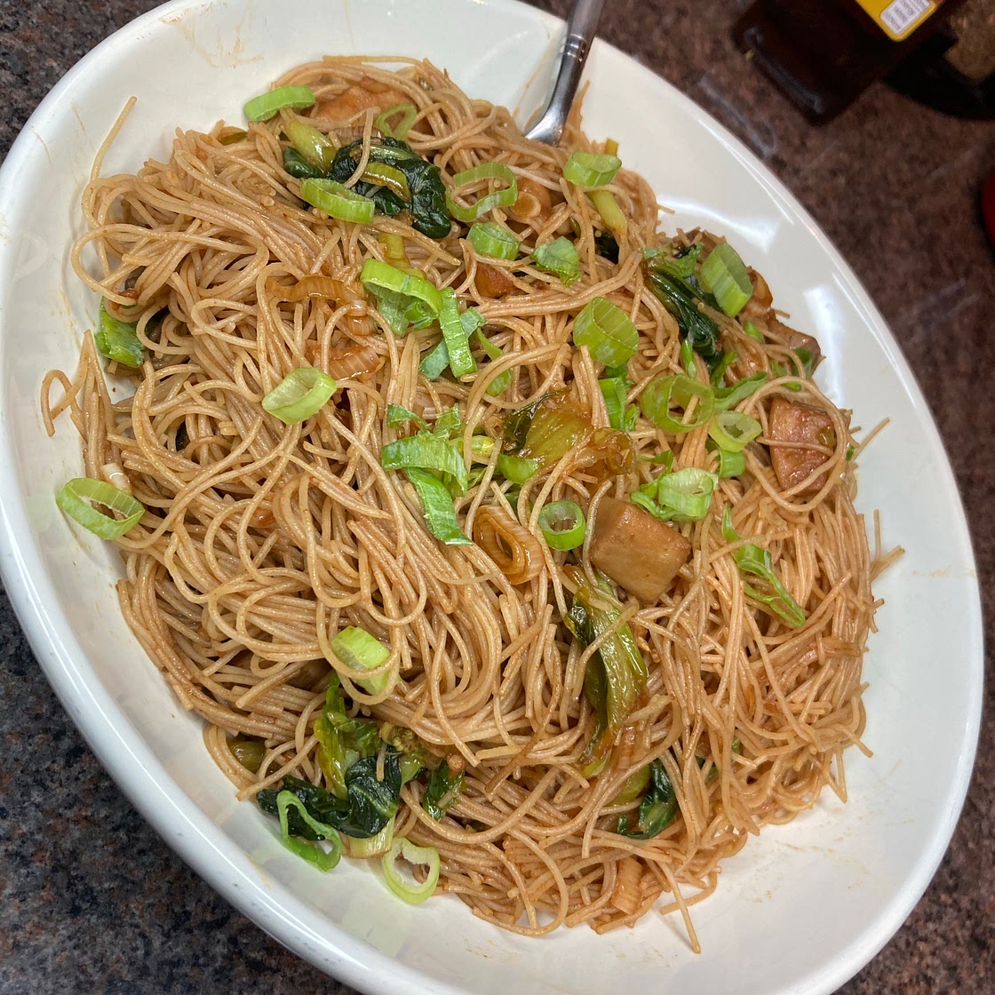 Soy Sauce & Sriracha Noodles w Oyster Mushrooms & Pak Choi