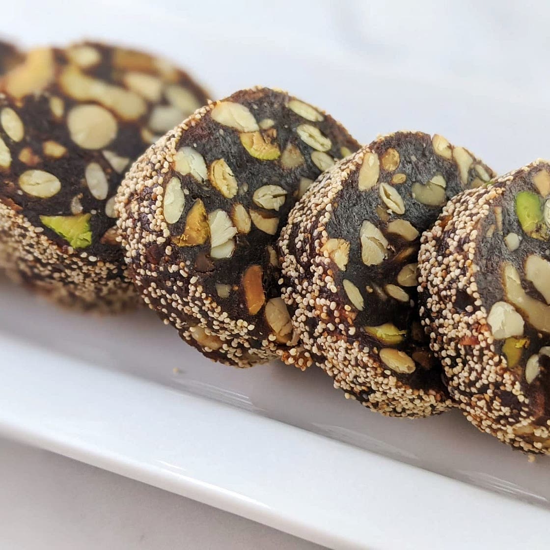 Dates and Nuts Rolls / Khajoor Barfi / Khajoor Rolls