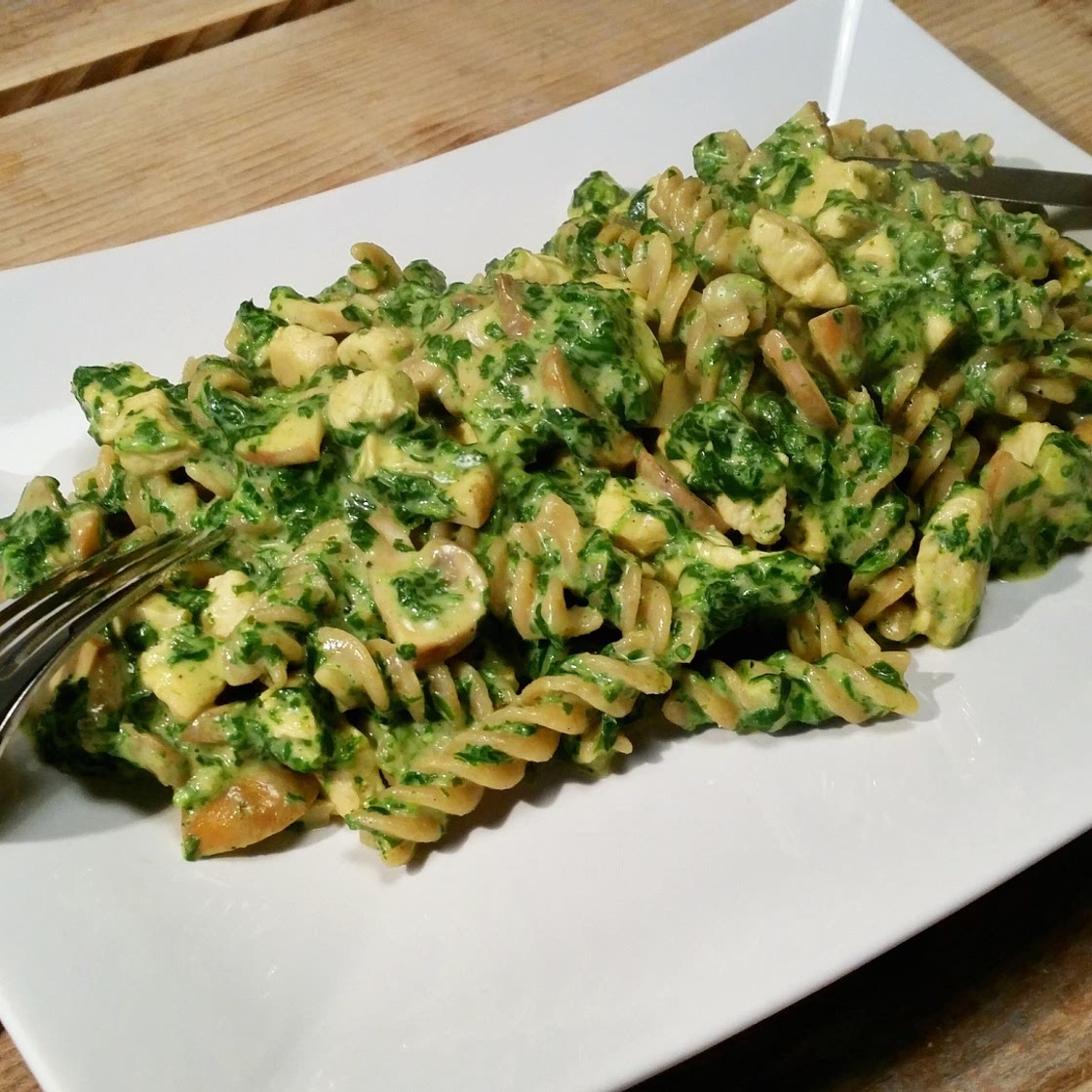Spinach à la crème with fusilli
