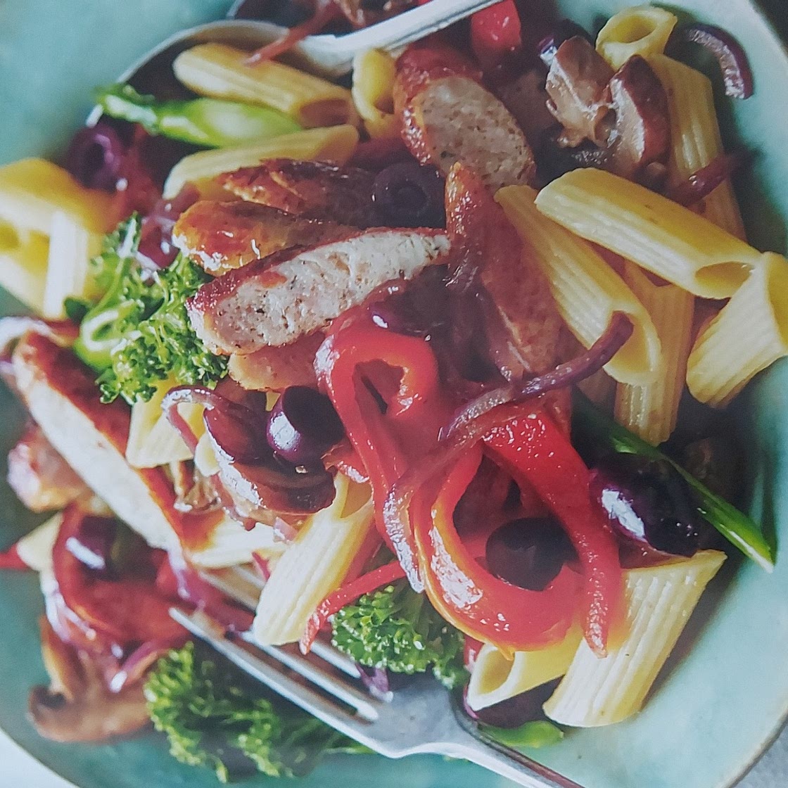 SAUSAGE AND MUSHROOM PENNE PASTA