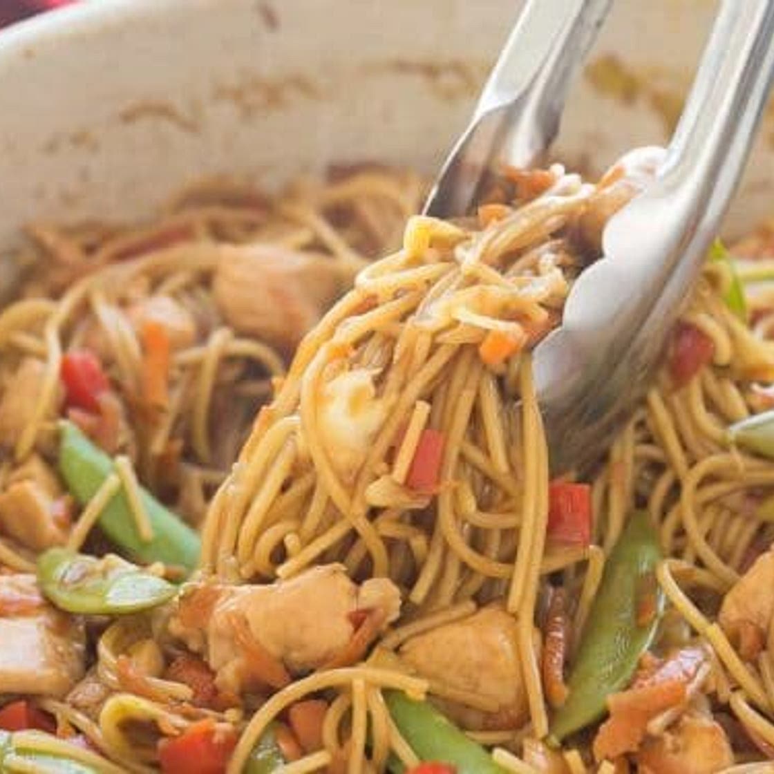 One Pot Chicken Chow Mein