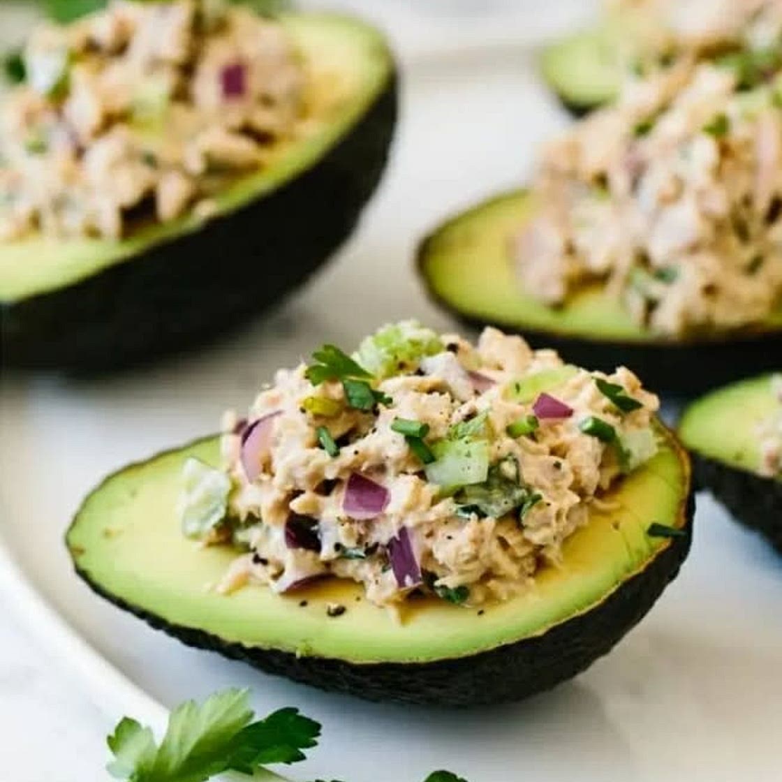 Tuna stuffed avacados