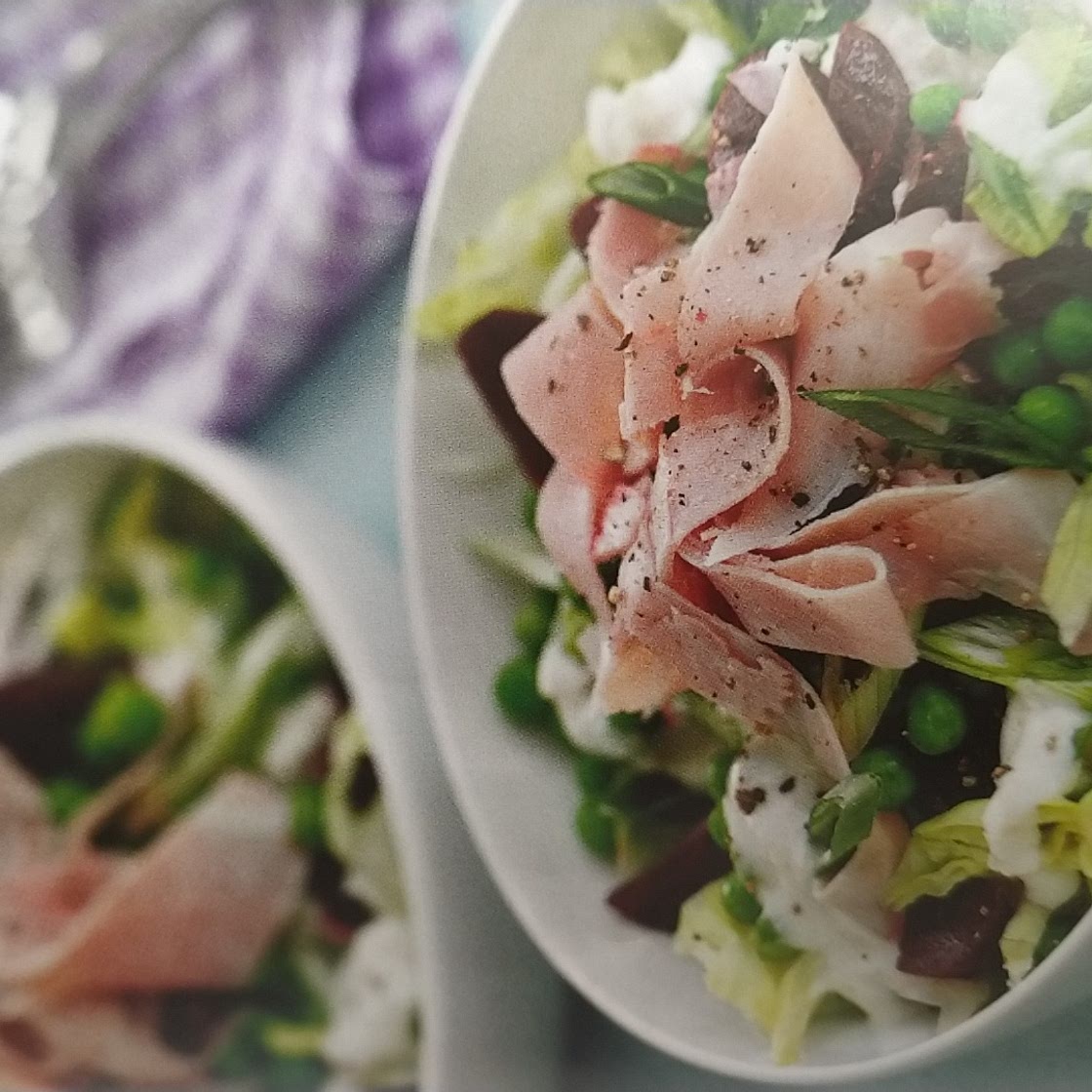 Ham & beetroot salad bowl
