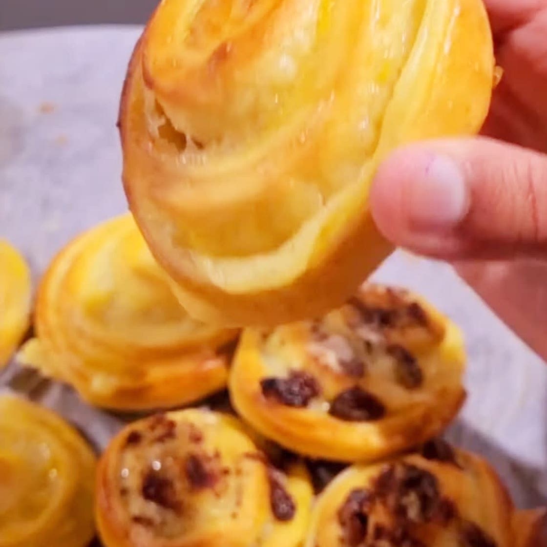CUSTARD ROLLS