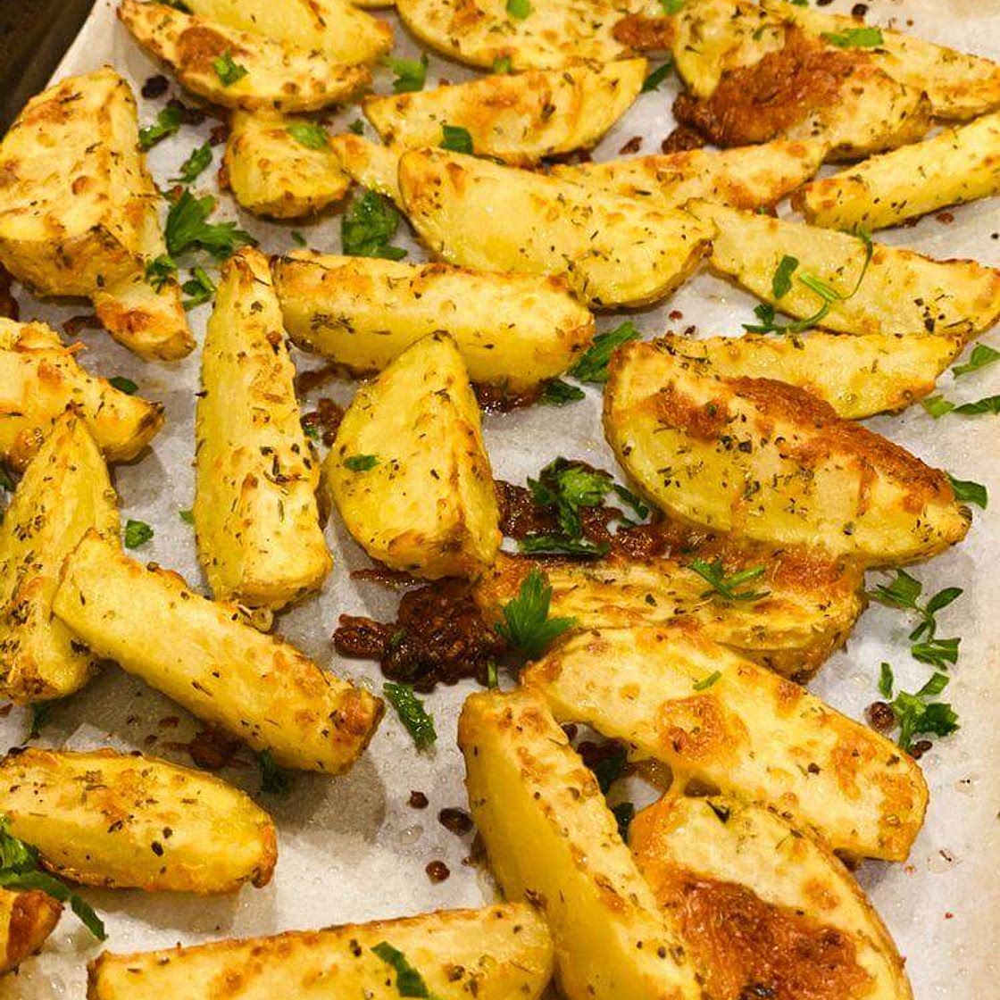 BAKED PARMESAN GARLIC POTATO WEDGES RECIPE
