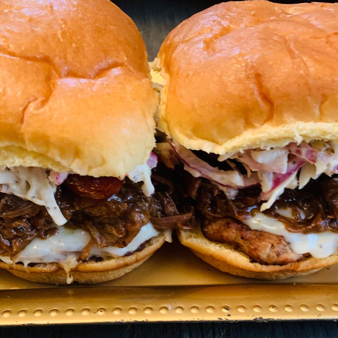 AUNTIE’S BBQ MESSY SAMMICH