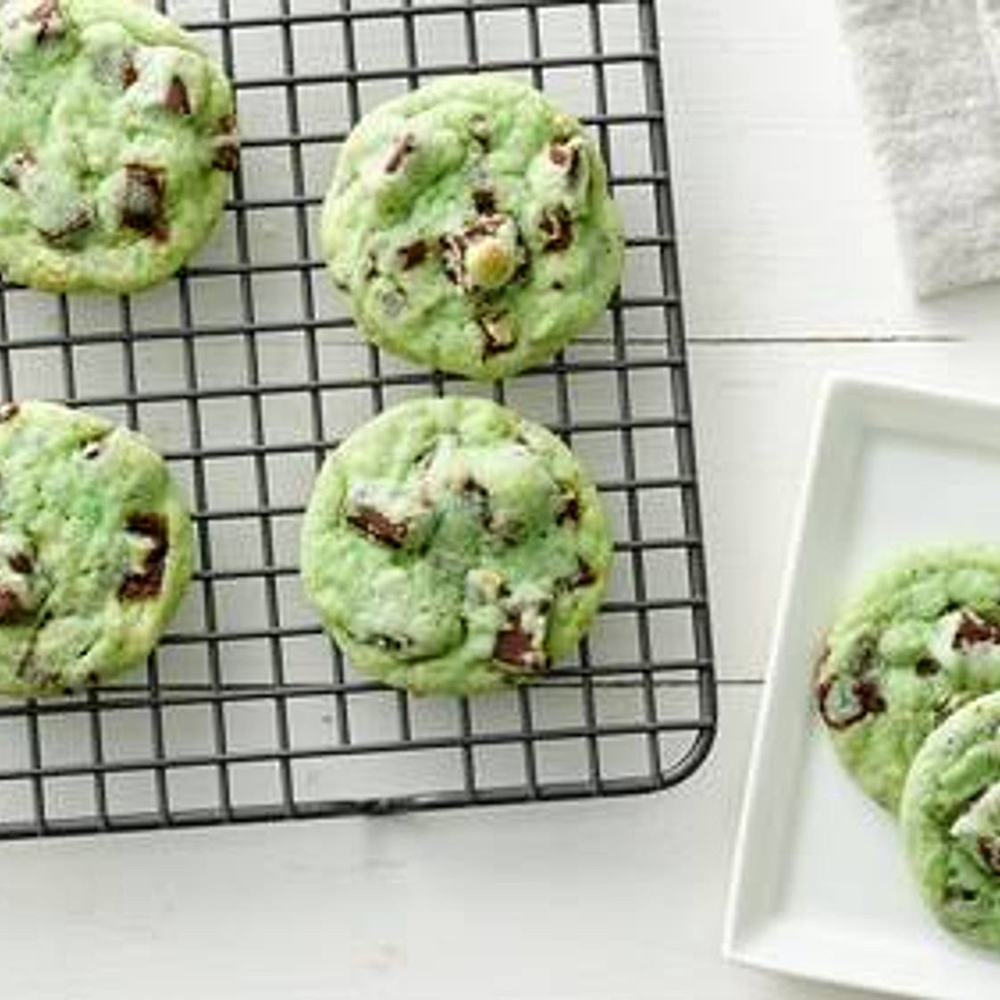 Mint Chocolate Chip Cookies