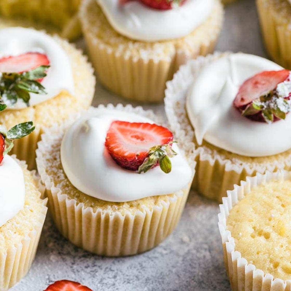 White Chocolate Lemon Cupcakes