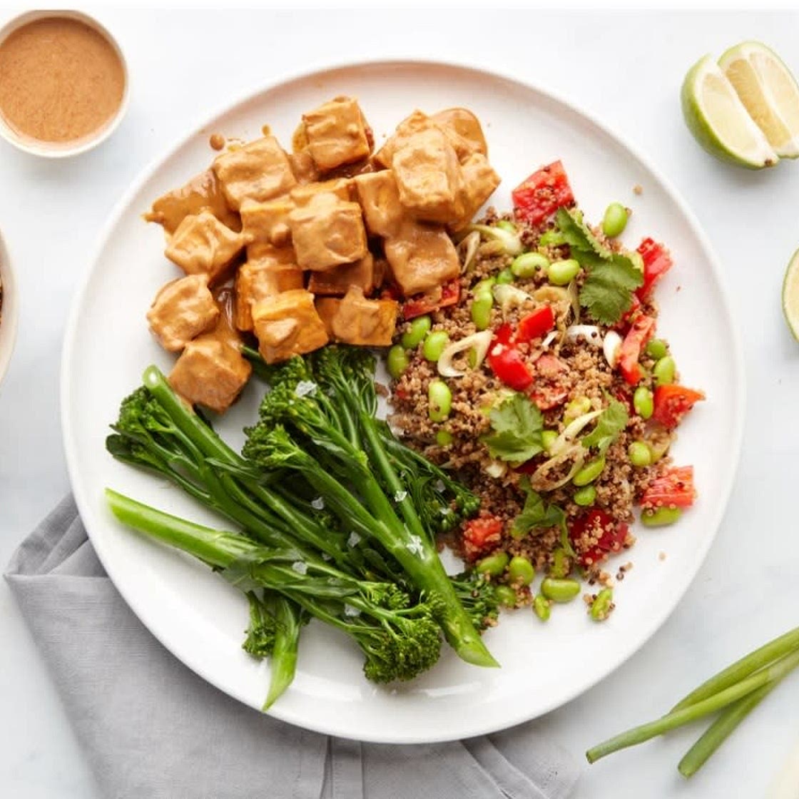 Peanut tofu, tenderstem & ginger quinoa