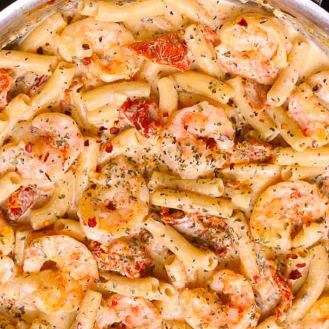 Creamy mozzarella shrimp pasta