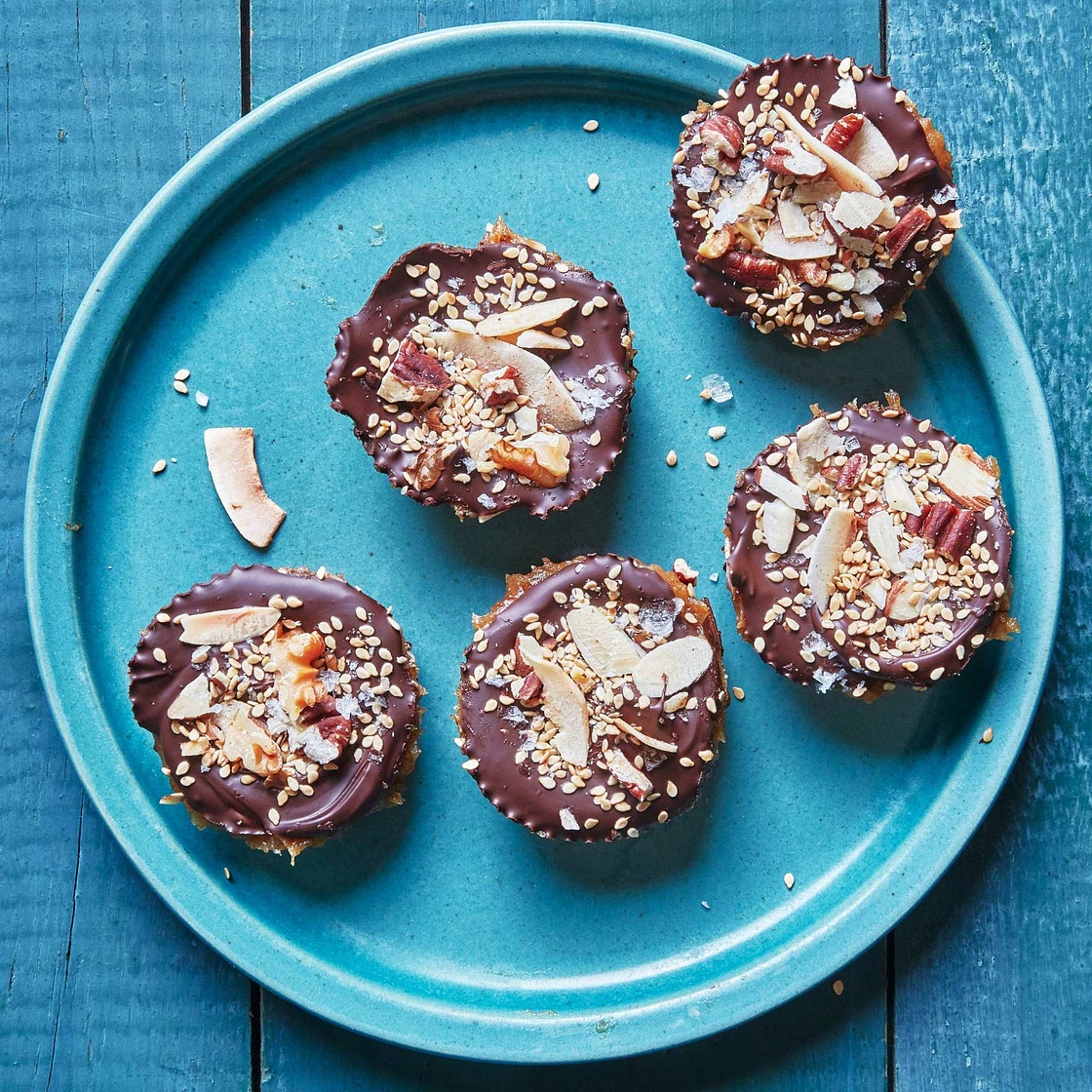 Chocolate Date Caramel Cups