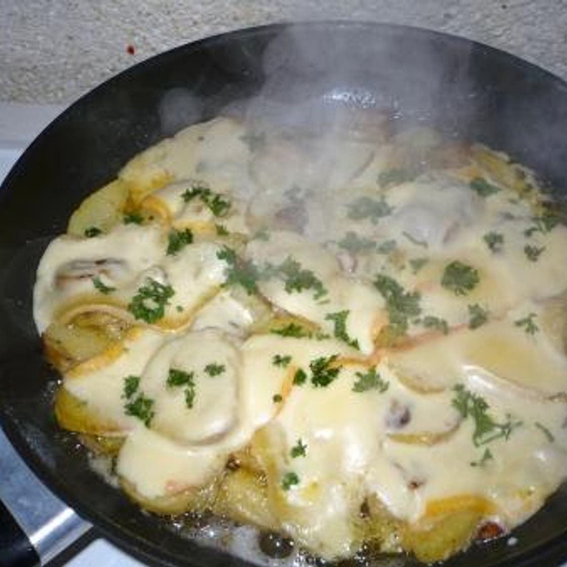 Raclette in the pan