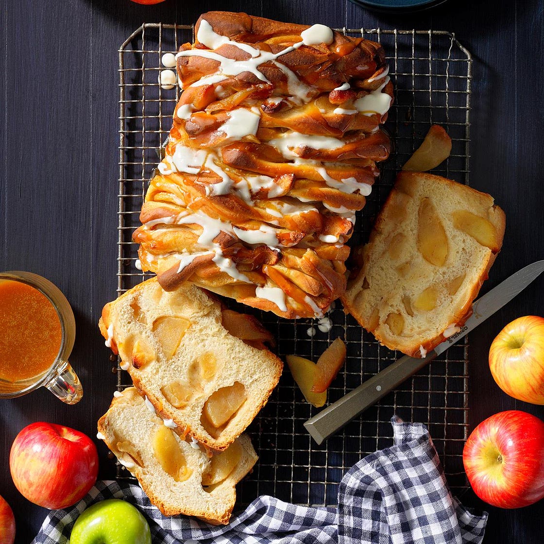 Apple Dumpling Pull-Apart Bread