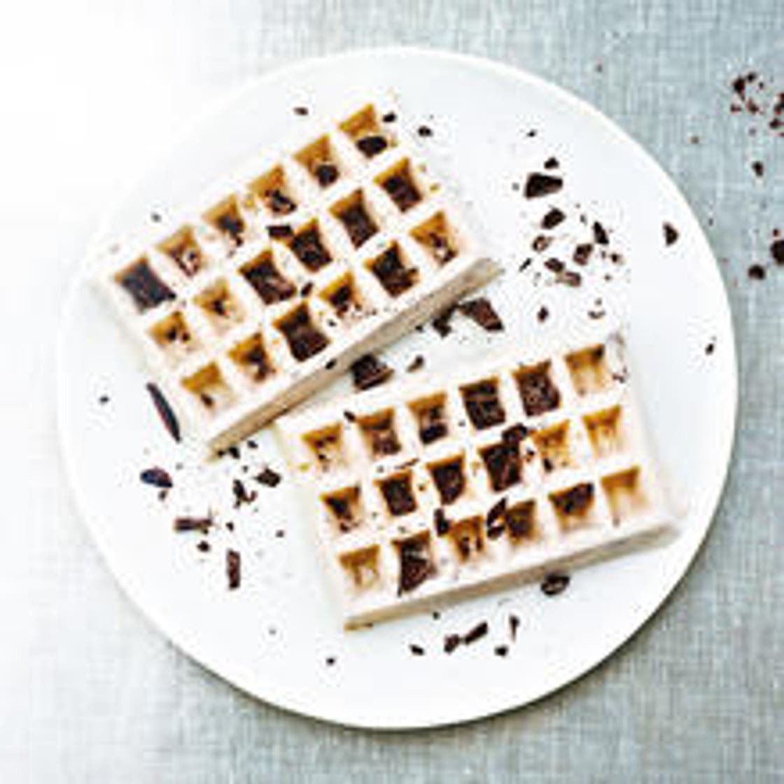 Gaufres glacées banane et morceaux de chocolat