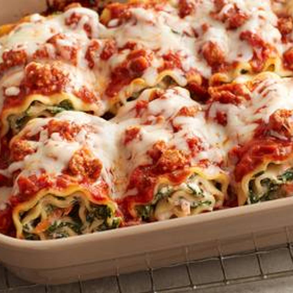 Cheesy Spinach Lasagna Roll-Ups