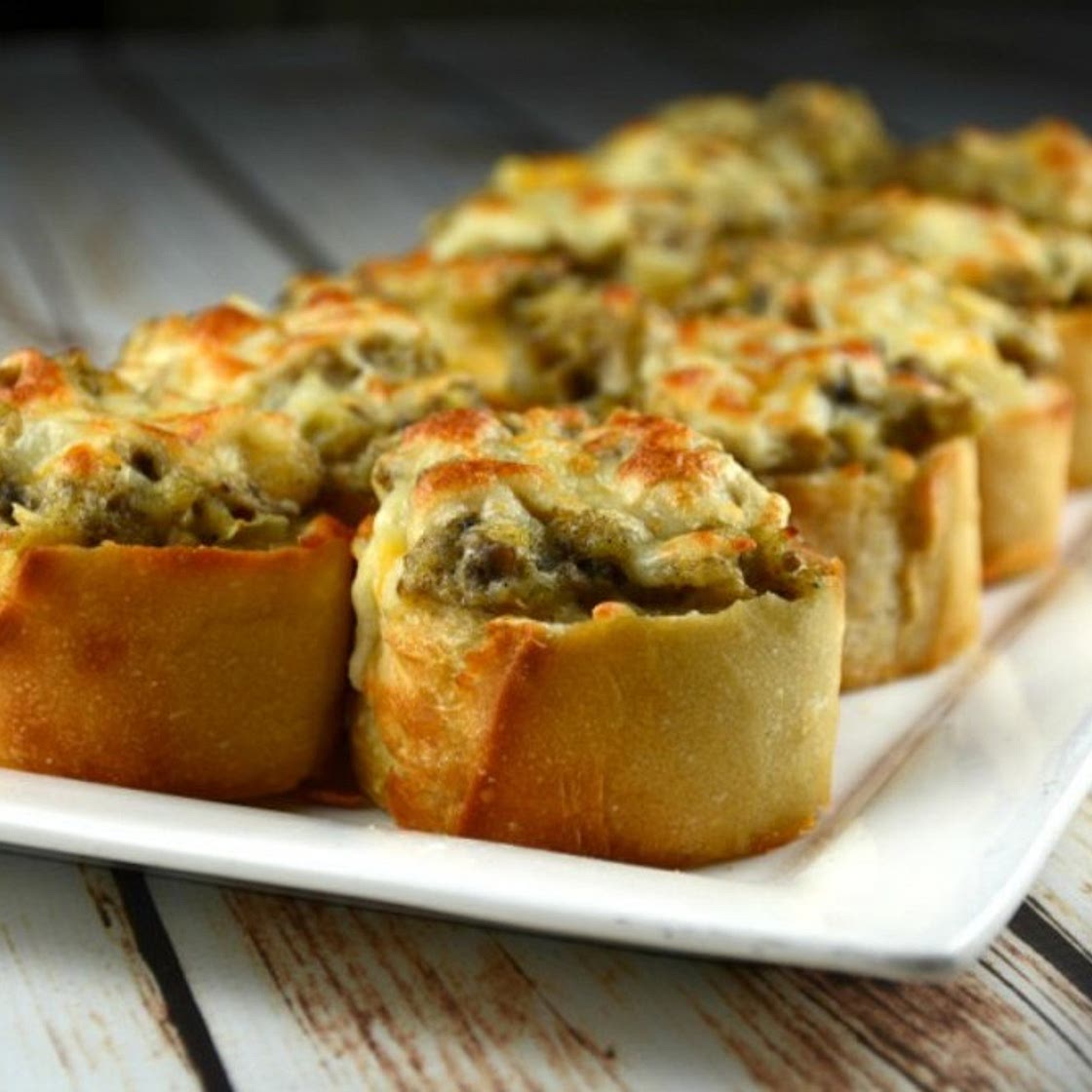 Petites bouchées croustillantes aux champignons gratinés